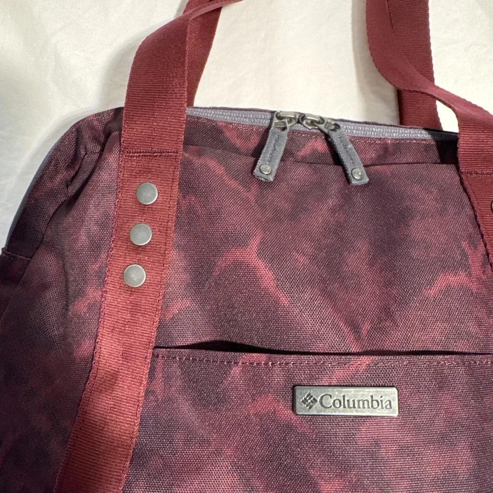 Columbia Womens Easy Out Medium Tote Shoulder Bag Red Nylon Zip Closure Logo